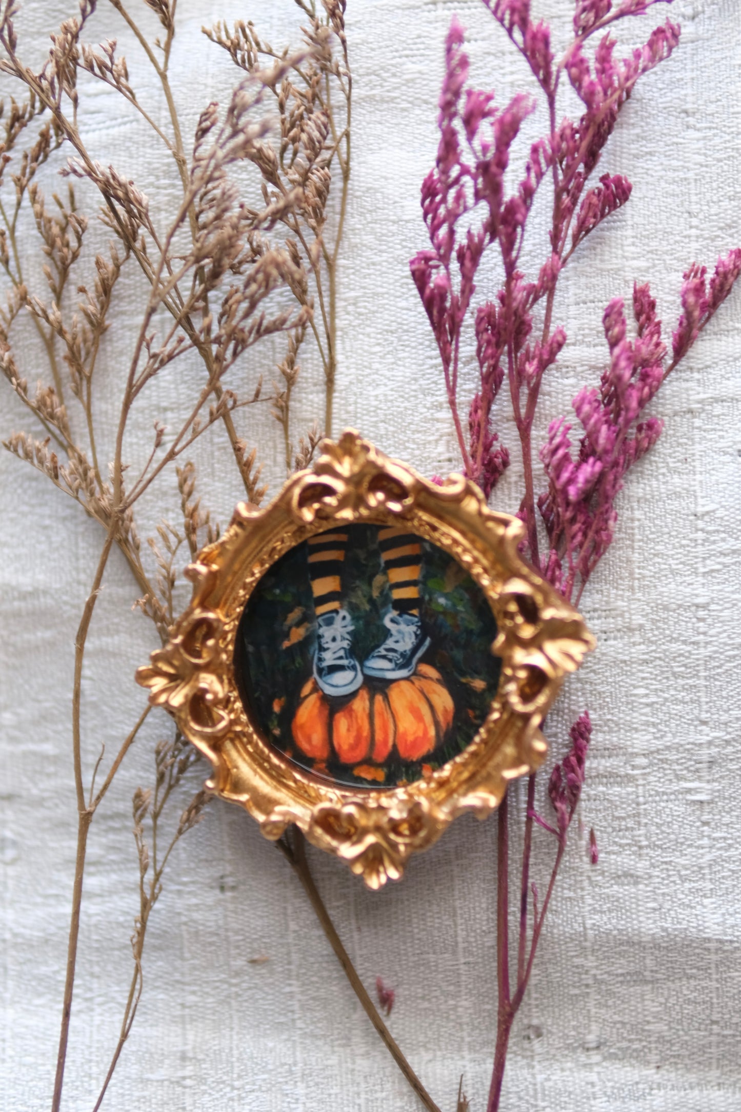 Pumpkin - Round Minatare Framed Magnet