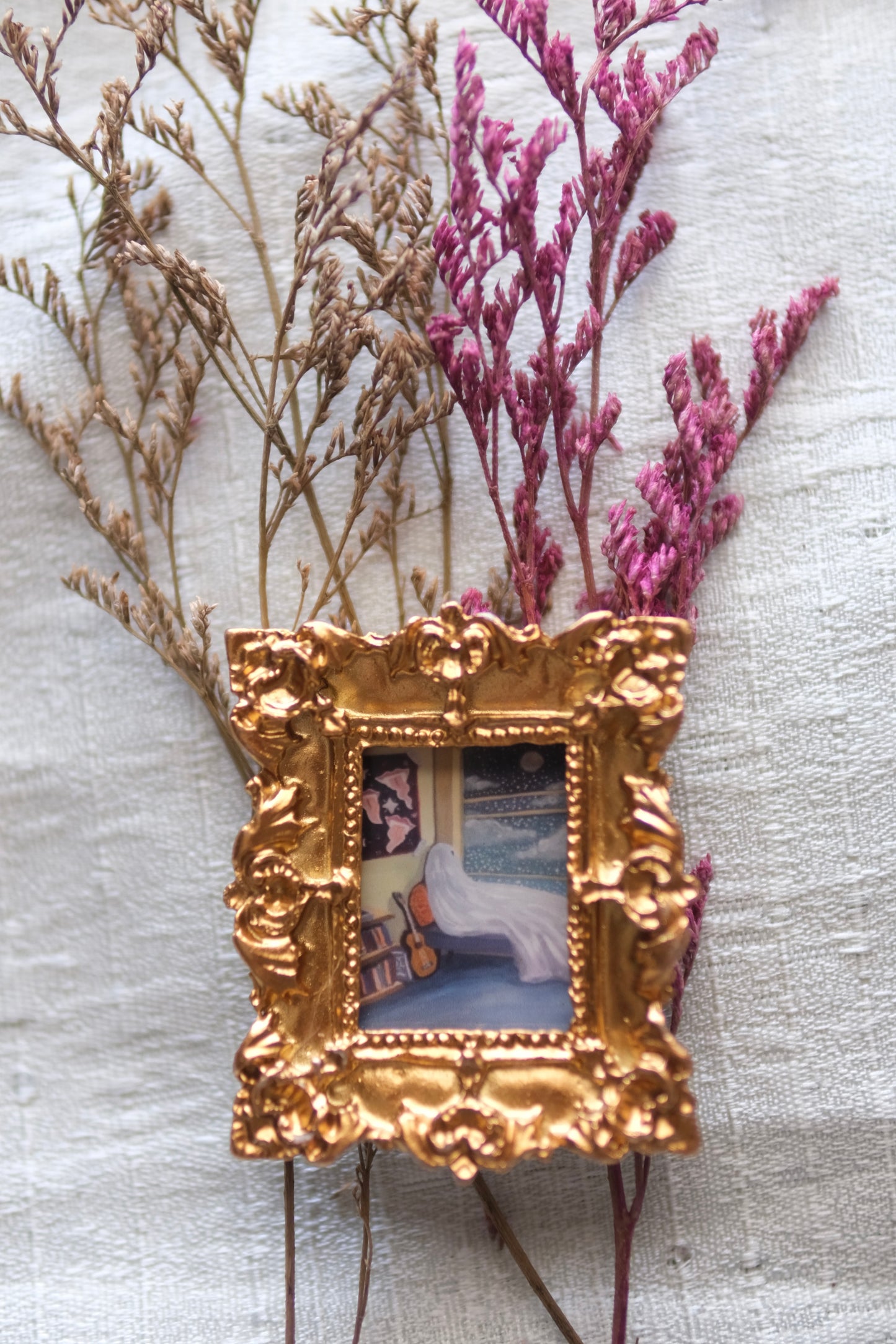 Ghost In Room - Rectangle Miniature Framed Magnet